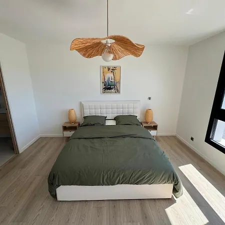 With Heated Pool Appartement