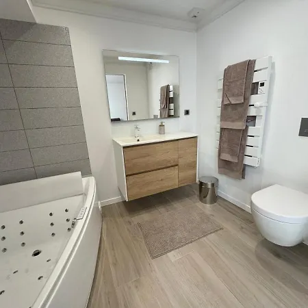Apartman With Heated Pool Royan