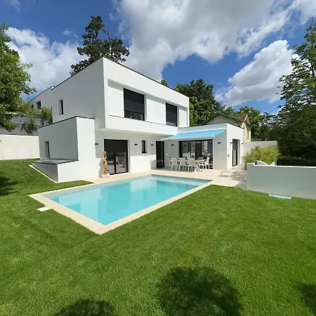 With Heated Pool Appartement *