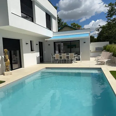 Appartement With Heated Pool