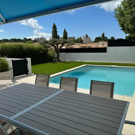 With Heated Pool Appartement