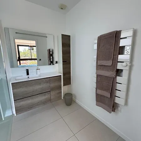 With Heated Pool Appartement Royan
